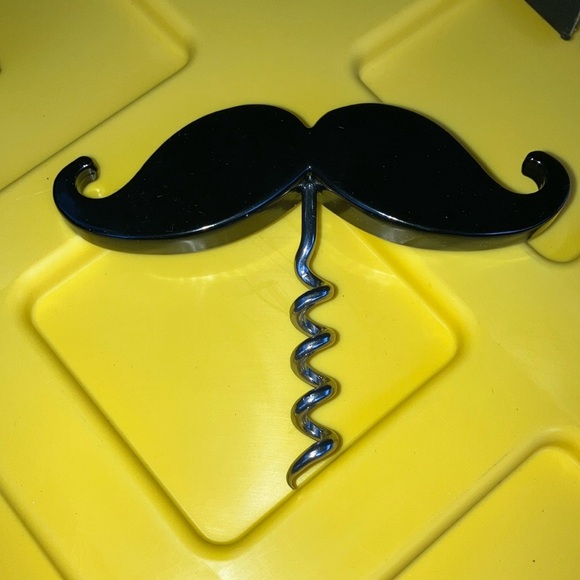 Black Mustache Corkscrew for home bar - Picture 6 of 12